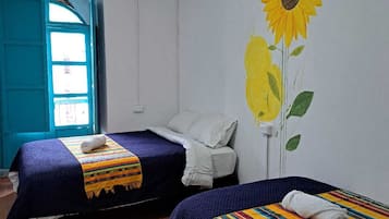 Habitación Business doble, vistas a la ciudad | Ropa de cama de alta calidad, edredones de plumas, caja fuerte