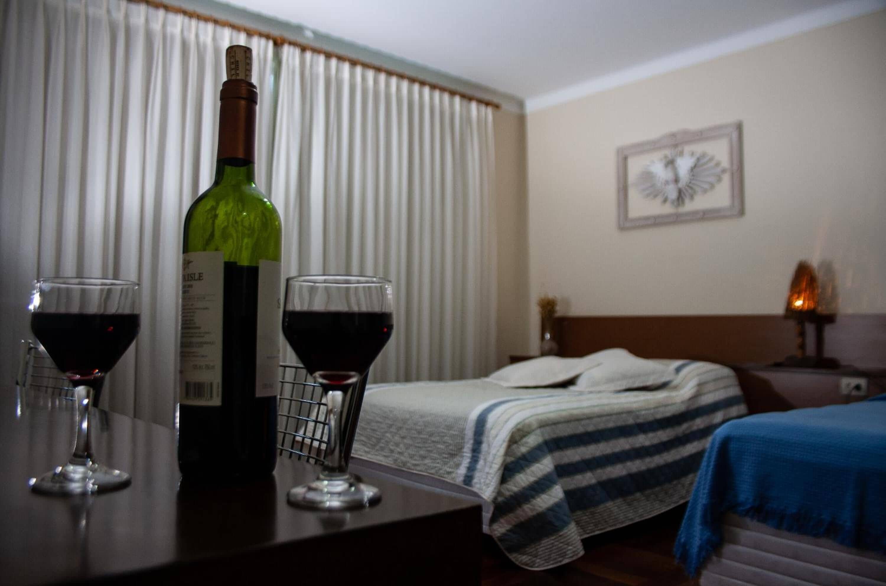 3 bedrooms, hypo-allergenic bedding, desk, free wifi