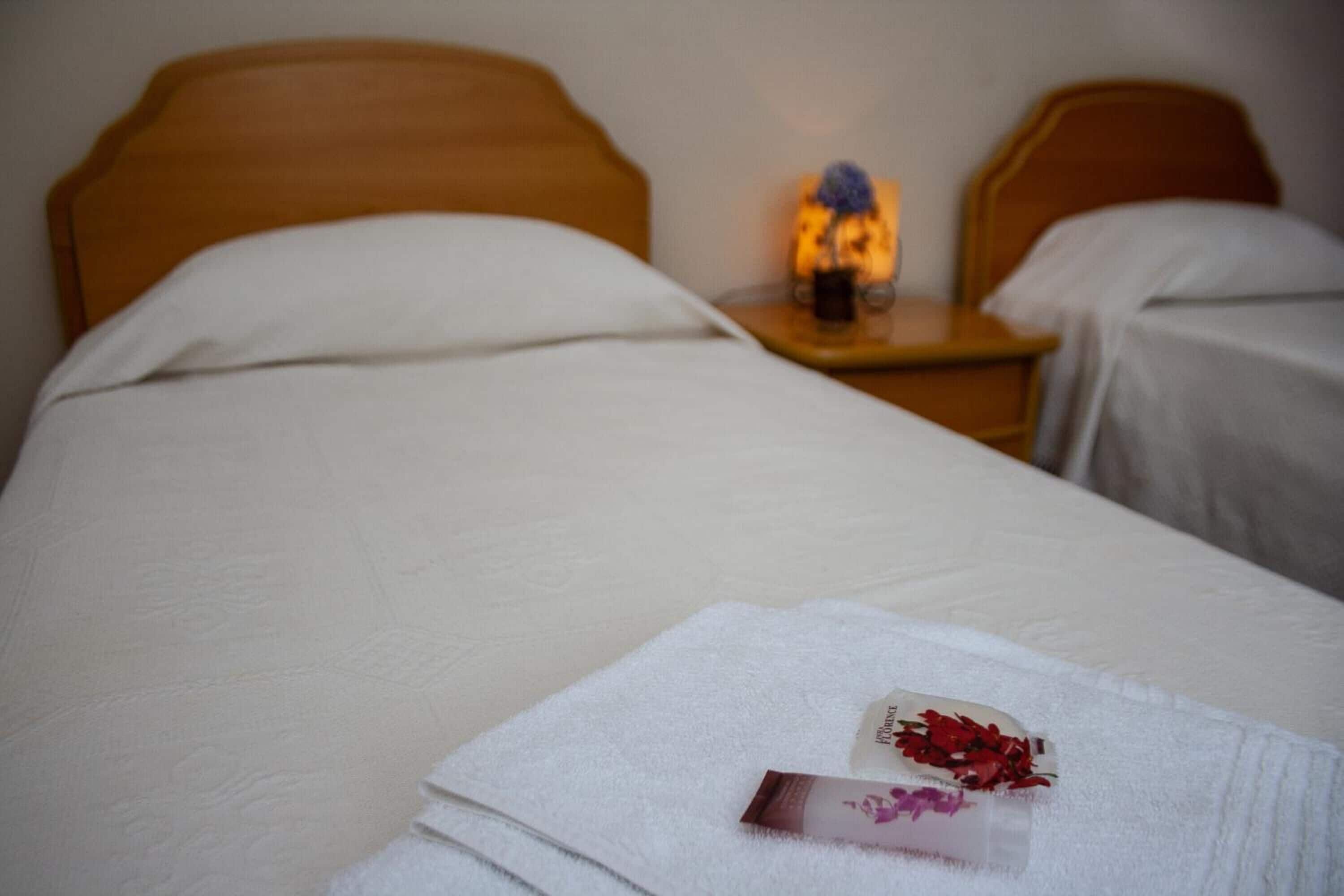 3 bedrooms, hypo-allergenic bedding, desk, free wifi