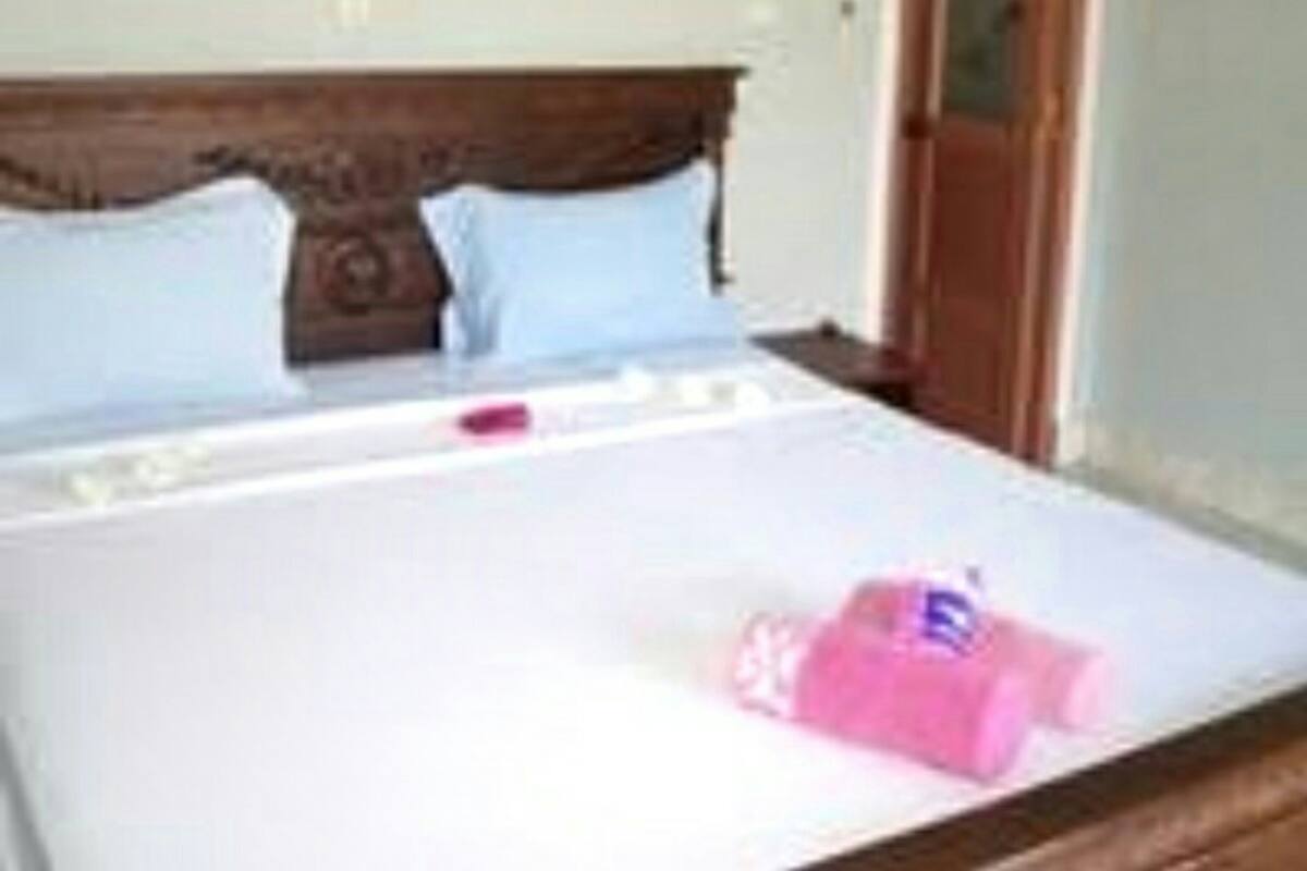 1 bedroom, desk, rollaway beds, free WiFi