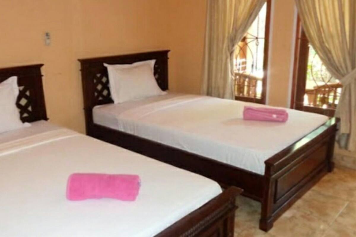 1 bedroom, desk, rollaway beds, free WiFi