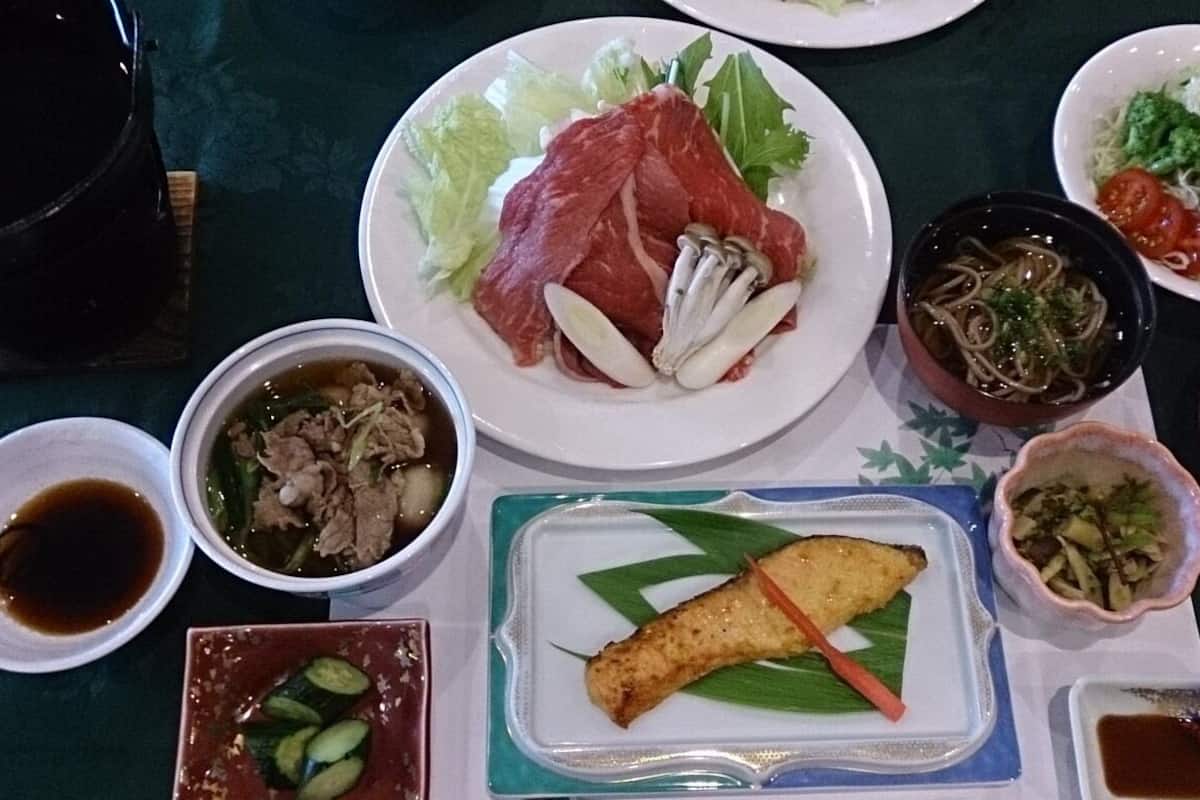 餐飲