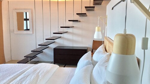Studio 1 Bali Style by the Ocean-Dog Friendly at Sapphire Beach.