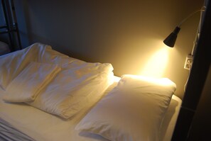 Vierbettzimmer, Gemeinschaftsbad (Private Room)