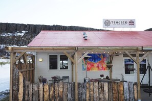 Front of property - Tehúsið Hostel (Egilsstaðir)