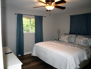 3 sovrum, strykjärn/strykbräda, gratis wi-fi och sängkläder