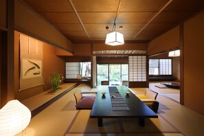 Dining - Tendoso (Tendo)