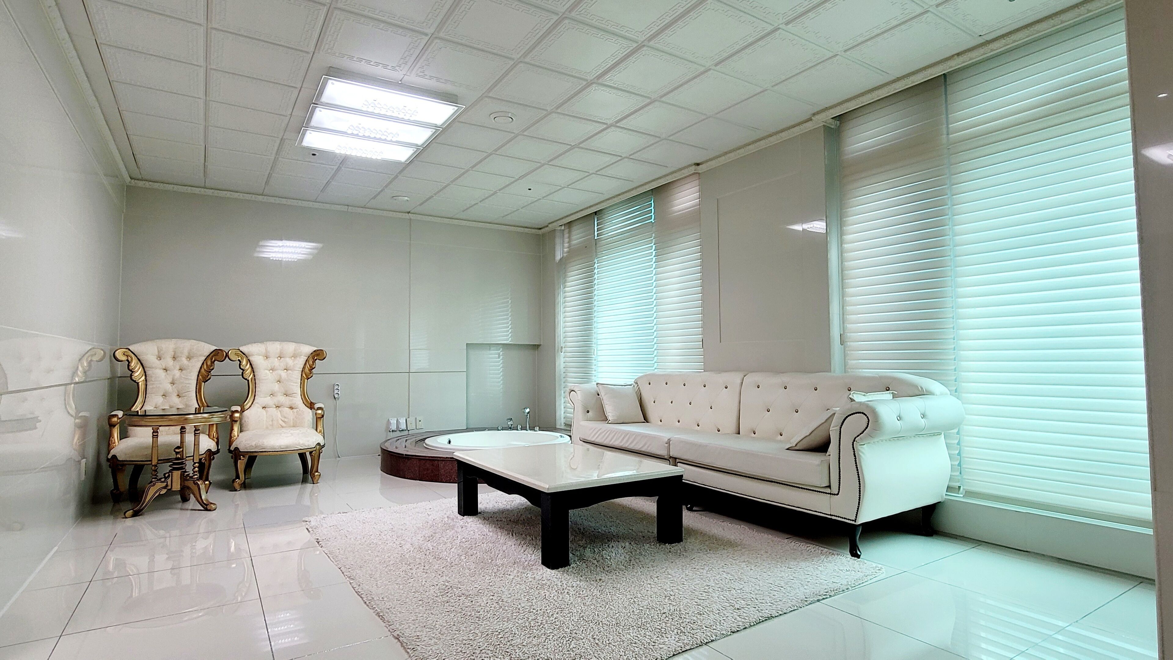 family suite | laptop workspace, iron/ironing board, free wifi, bed sheets