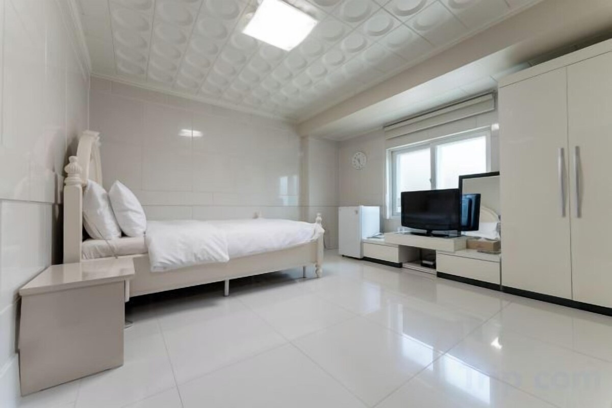Double Room in Annex Building