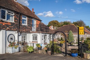 Exterior - The Olde Forge Hotel (Hailsham)