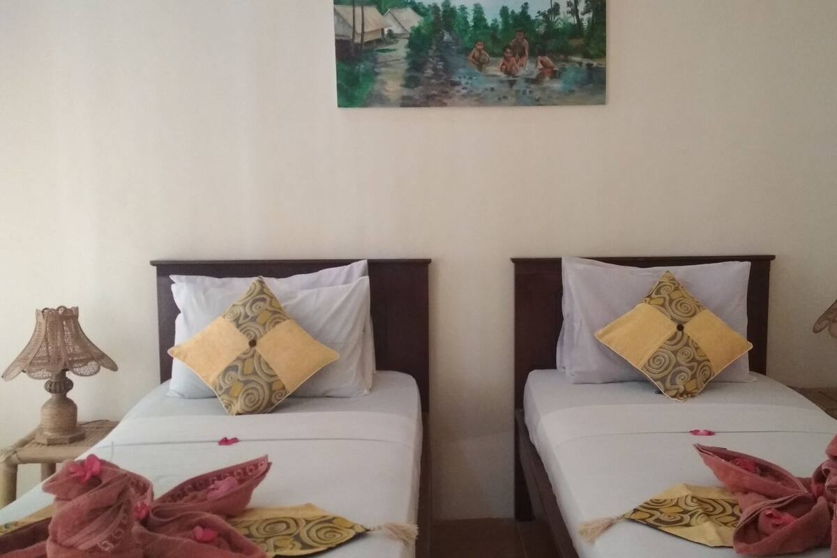 Kamar Twin Standar (with AC) | Wi-Fi gratis
