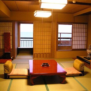 Interior - Yunohana-tei (Izu)