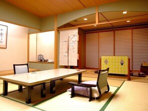 Interior - Nonohanatei Komurasaki (Shimoda)