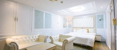 Superior Double Room | Minibar, individually decorated, soundproofing, free WiFi