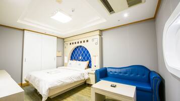 Deluxe tweepersoonskamer | Een minibar, individueel gedecoreerd, geluiddichte muren, gratis wifi