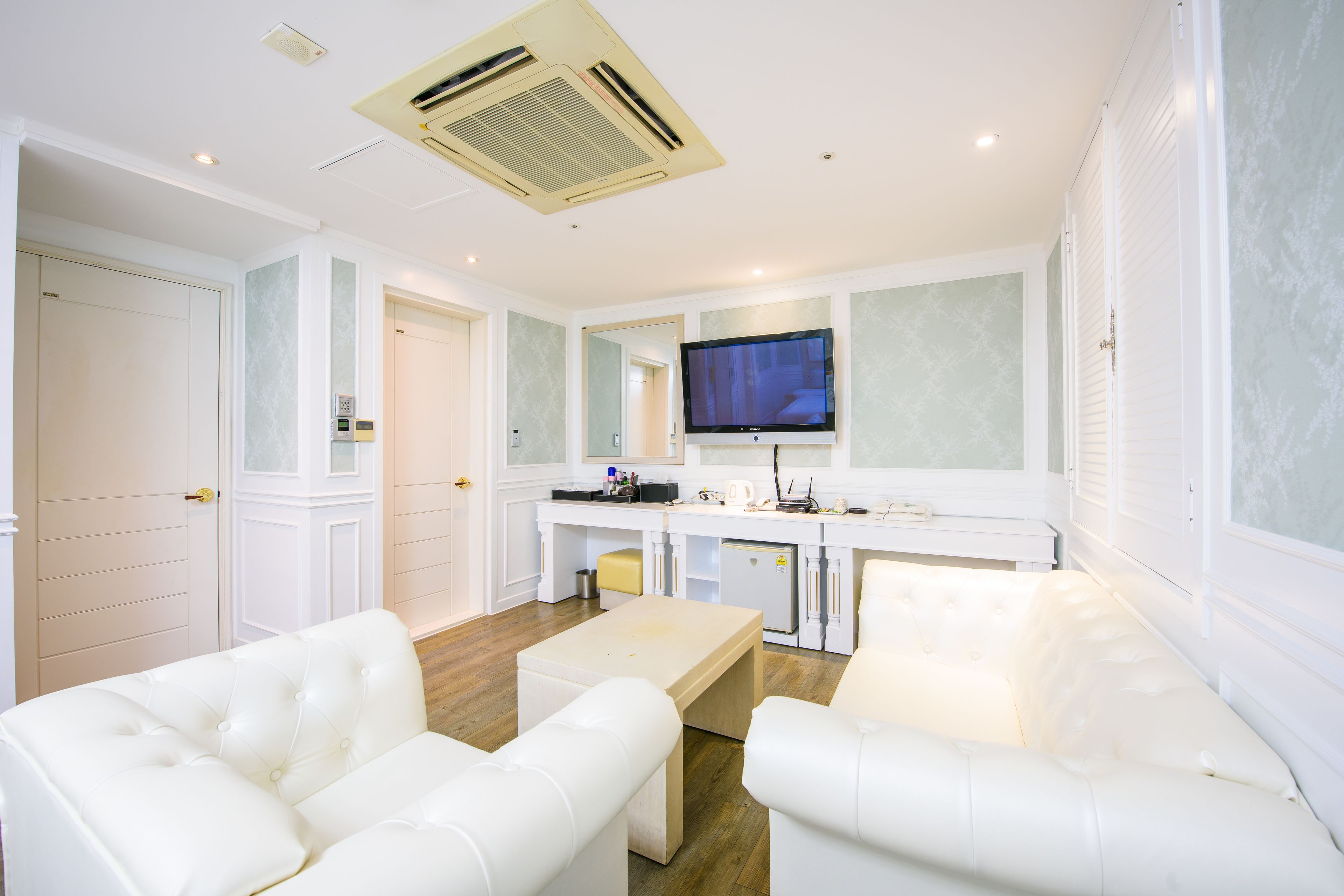 슈피리어 더블룸 | 객실 내 편의 시설/서비스