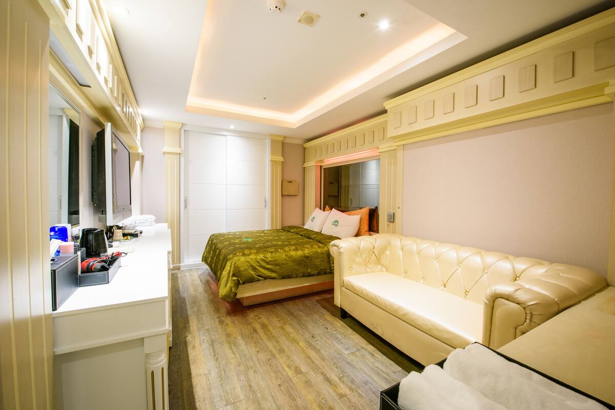 Habitación estándar doble | Minibar, sistema de insonorización, wifi gratis y decoración individual