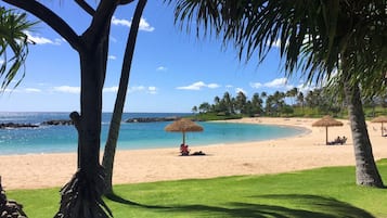 Am Strand, Liegestühle, Strandtücher