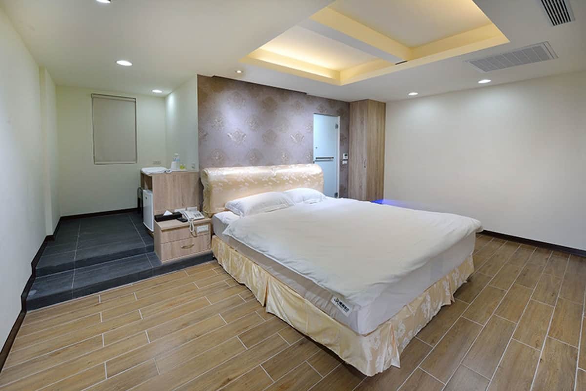 Deluxe Double Room | Premium bedding, down comforters, desk, blackout drapes
