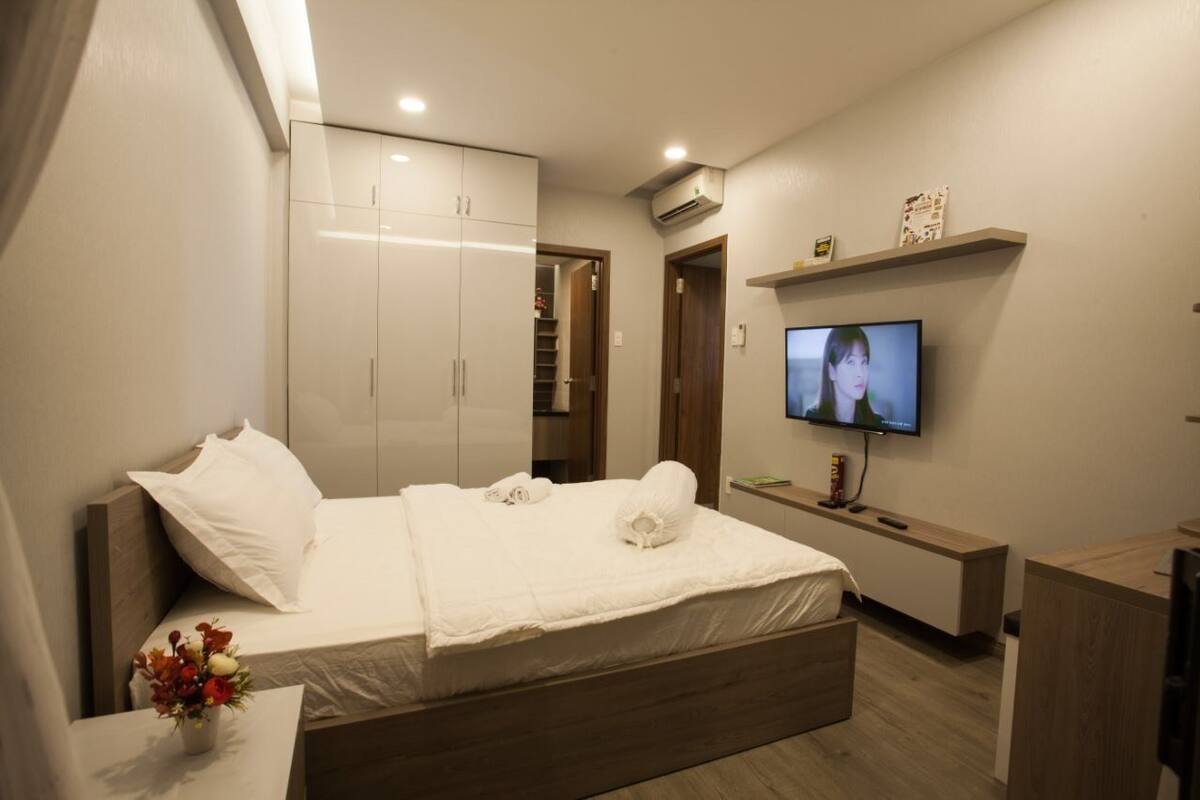 Apartment, 2 Bedrooms | 1 bedroom, desk, blackout curtains, free WiFi