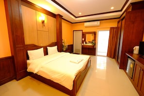 Master Room | Frigobar, escrivaninha, Wi-Fi de cortesia, roupa de cama