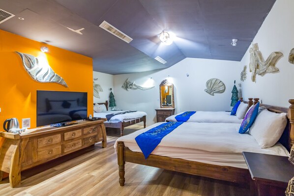 Bureau, rideaux occultants, Wi-Fi gratuit, draps fournis