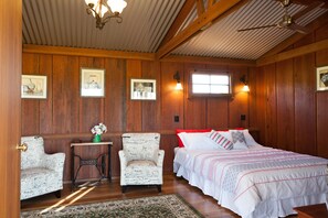 1 bedroom, iron/ironing board, bed sheets - Maleny Clover Cottages (Cottage Two) (Maleny)