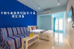 Phòng đôi Deluxe, ban công, quang cảnh thành phố | Bàn, màn/rèm cản sáng, phòng cách âm 