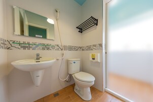 Deluxe Quadruple Room, Balcony, City View | Bathroom | Shower, hydromassage showerhead, free toiletries, hair dryer