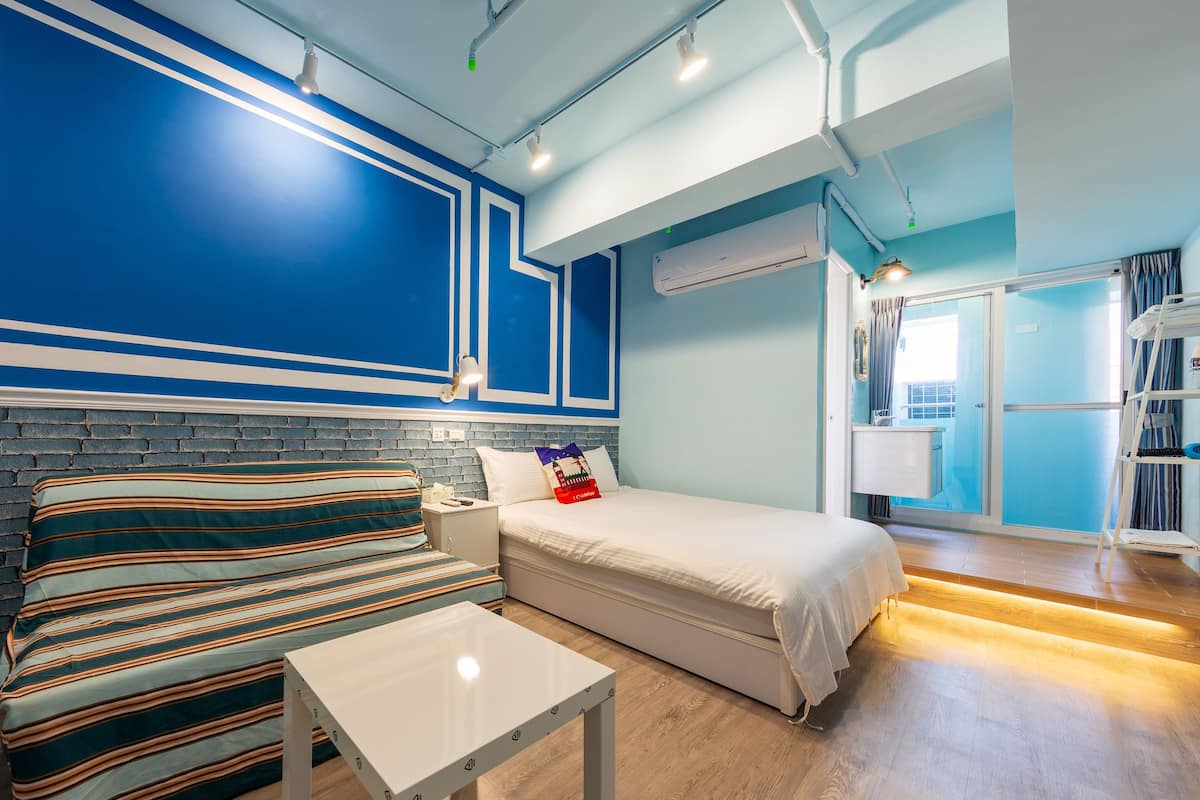 Chambre Double Deluxe, balcon, vue ville | Enceinte de lâhĂ©bergement
