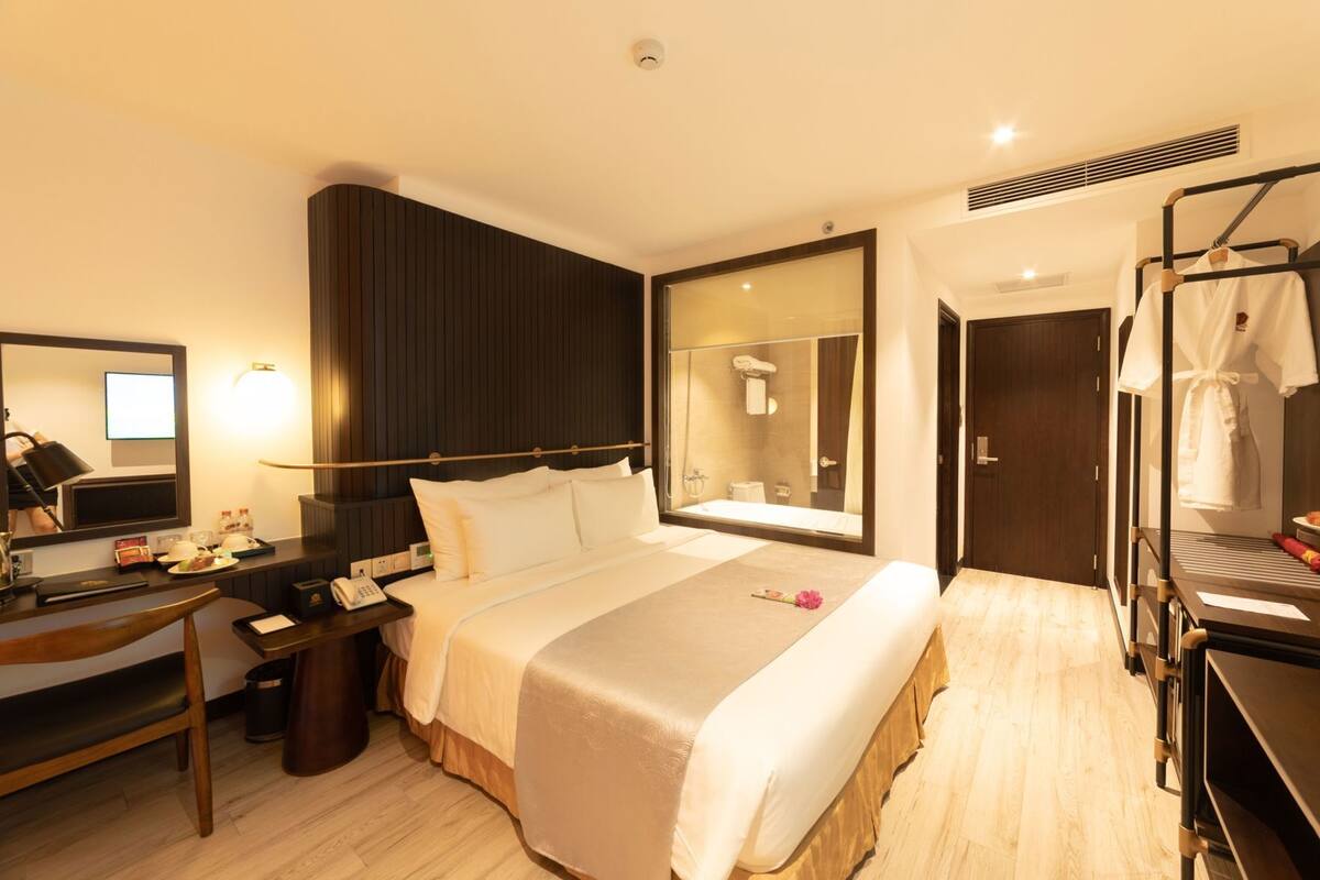 Hypo-allergenic bedding available, minibar, in-room safe, desk