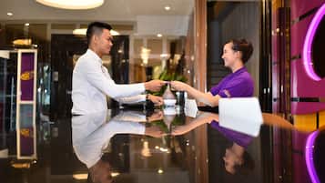 Mostrador de check-in y check-out