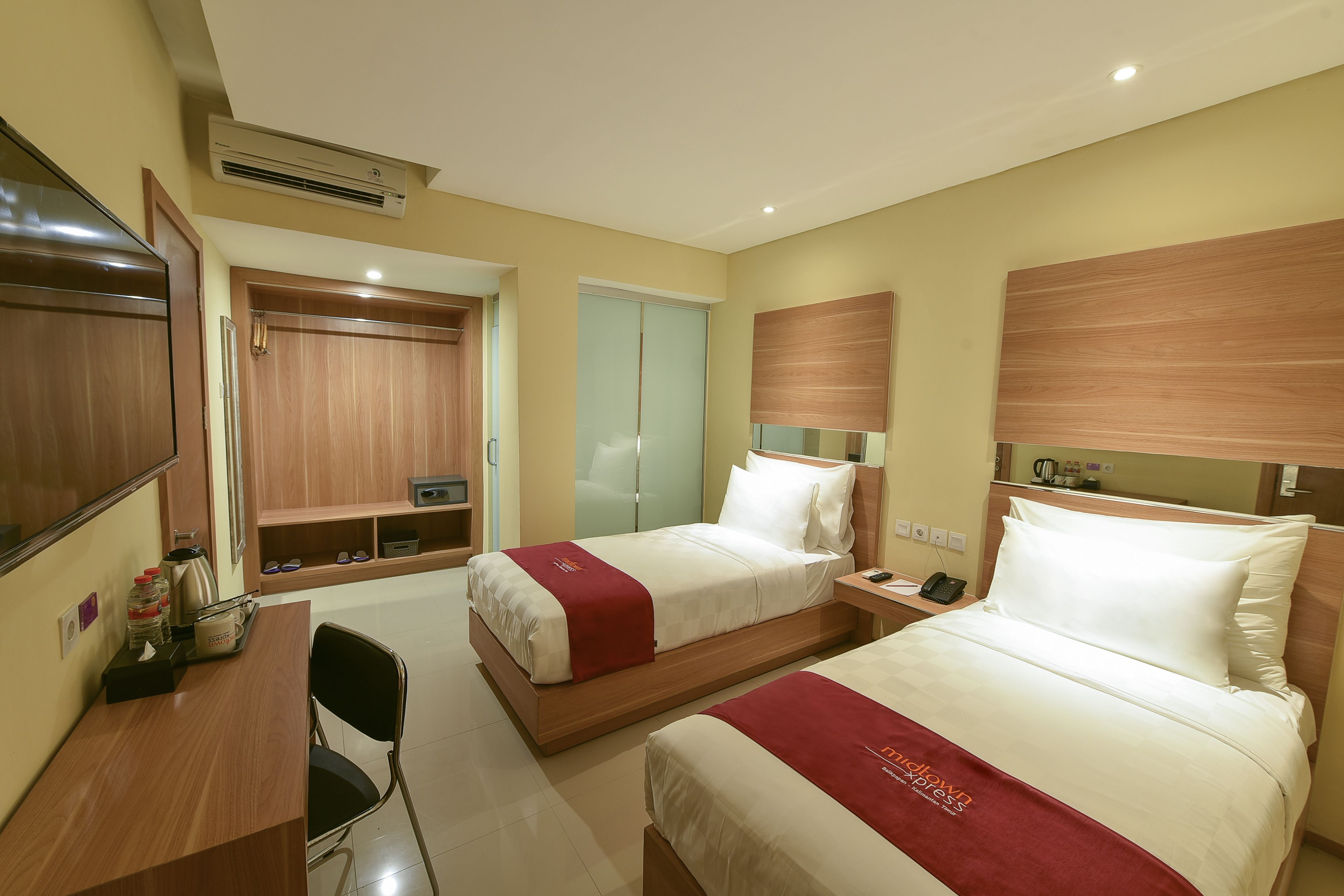 Habitación superior | Caja de seguridad en la habitación, escritorio y wifi gratis 