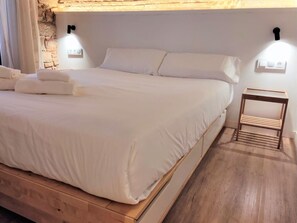 1 bedroom, iron/ironing board, internet, bed sheets - Mid-term apartment 14 (Barcelona)