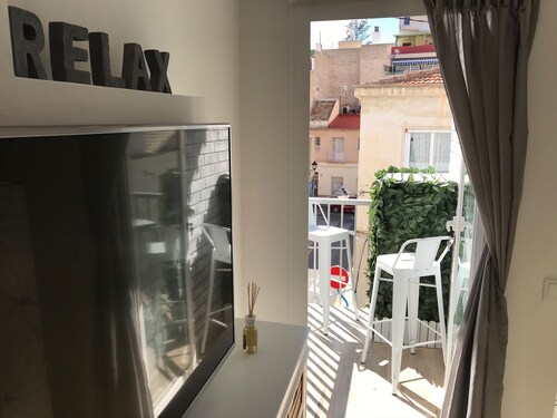 Central apartment, all renovated, with sunny balcony and free bicycles