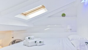 1 bedroom, iron/ironing board, free WiFi, bed sheets - Fado Mezzanine Apartment (C33) (Lisboa ciudad)