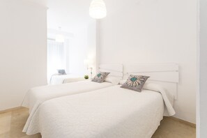 3 habitaciones, tabla de planchar con plancha y wifi gratis 
