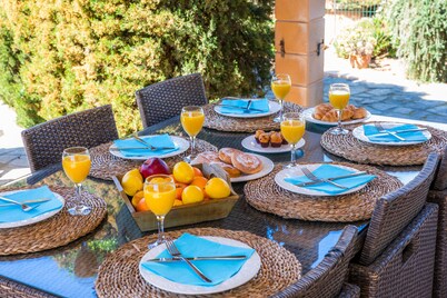 GREAT VILLA WITH PRIVATE POOL, CLOSE TO THE BEACH, FULLY EQUIPED.