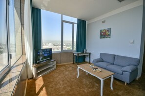 Deluxe Double Room, 1 King Bed, Private Bathroom, City View | Premium bedding, in-room safe, desk, soundproofing - Hotel Shumon (Dushanbe)