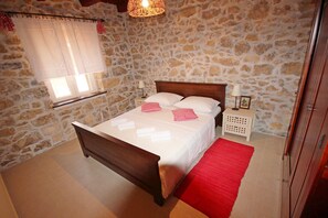 3 chambres, accès Internet, draps fournis