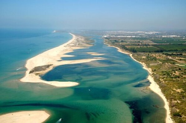 Beach nearby - HIGH TIDE - SANTA LUZIA (Santa Luzia)