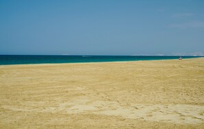 Beach nearby - Behlys Boutique (Muscat)