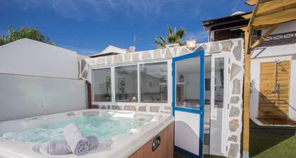 Palm Villa Puerto del Carmen (piscine et jacuzzi)