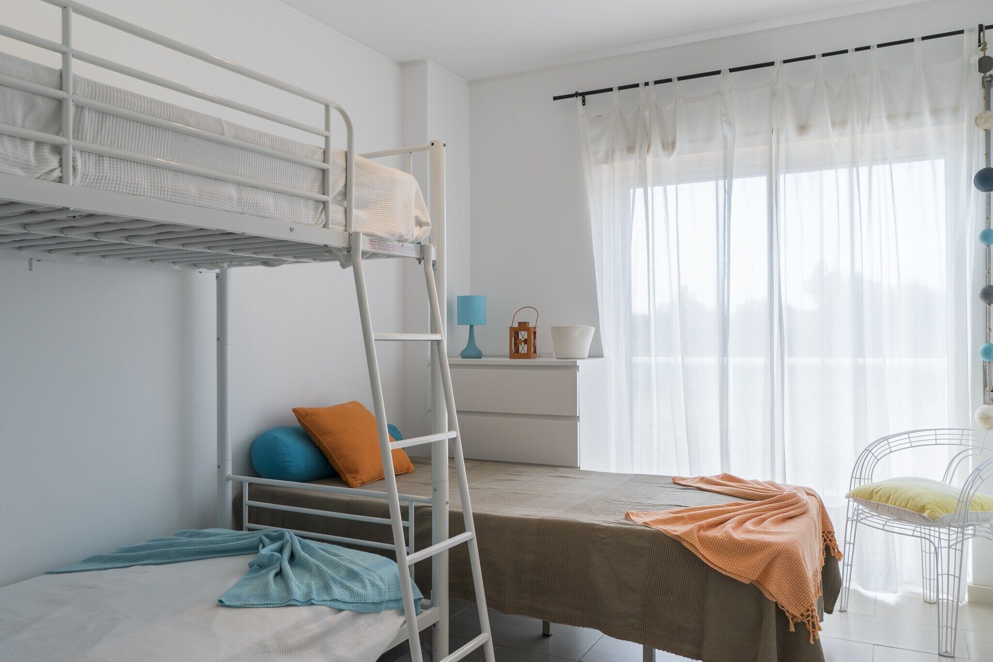 2 bedrooms, bed sheets