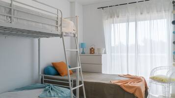 2 bedrooms, bed sheets
