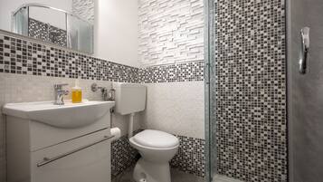 Standard-Doppelzimmer | Badezimmer