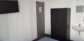 Habitació, no fumadors | Escriptori, bressols i roba de llit 