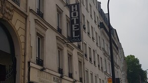 Uklassifisert bilde, 3 av 13, knapp