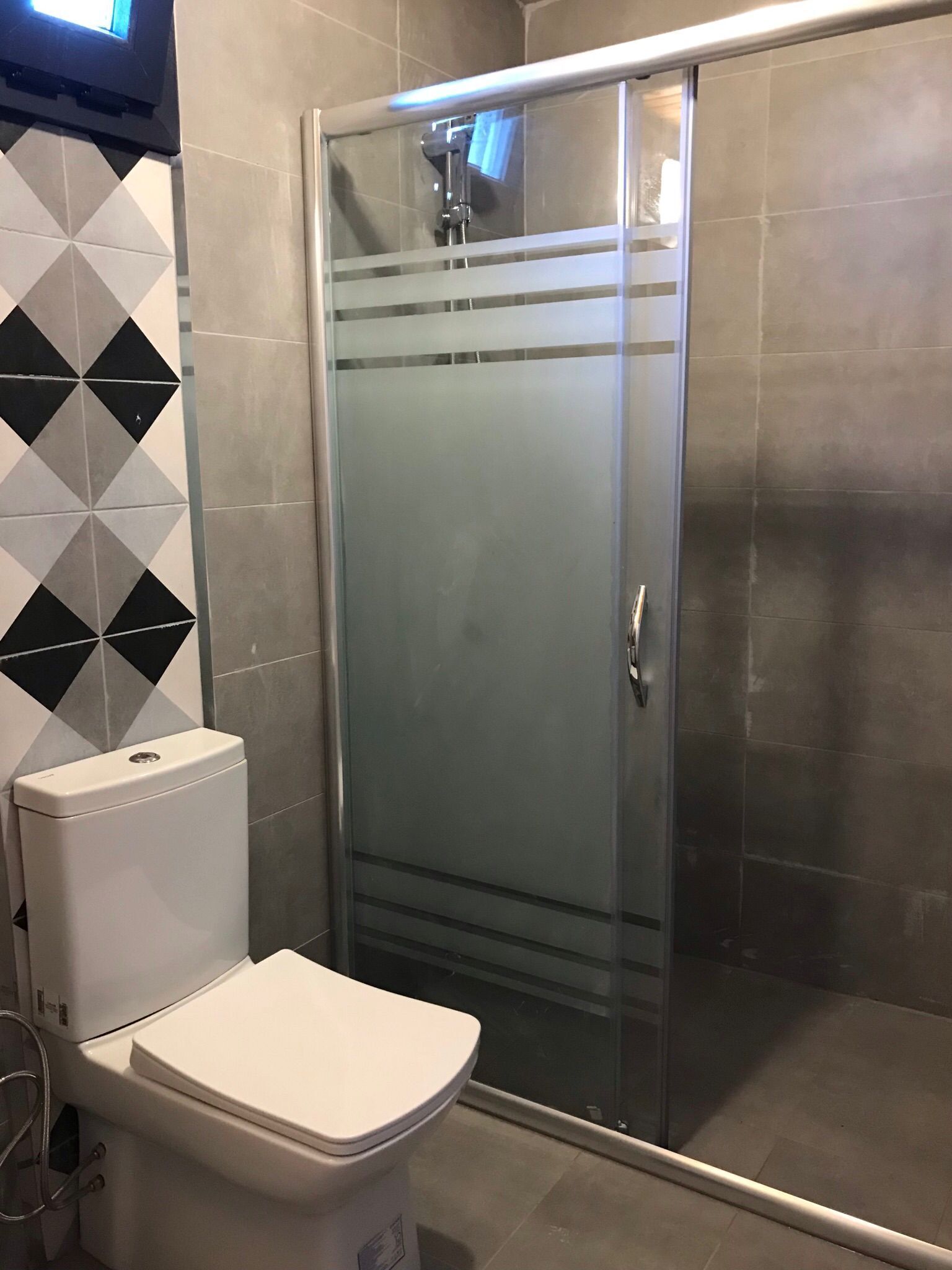 family bungalow | bathroom | free toiletries, hair dryer, towels