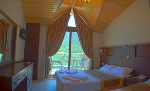 Standard Room | Peralatan tempat tidur premium, Wi-fi percuma, cadar katil 